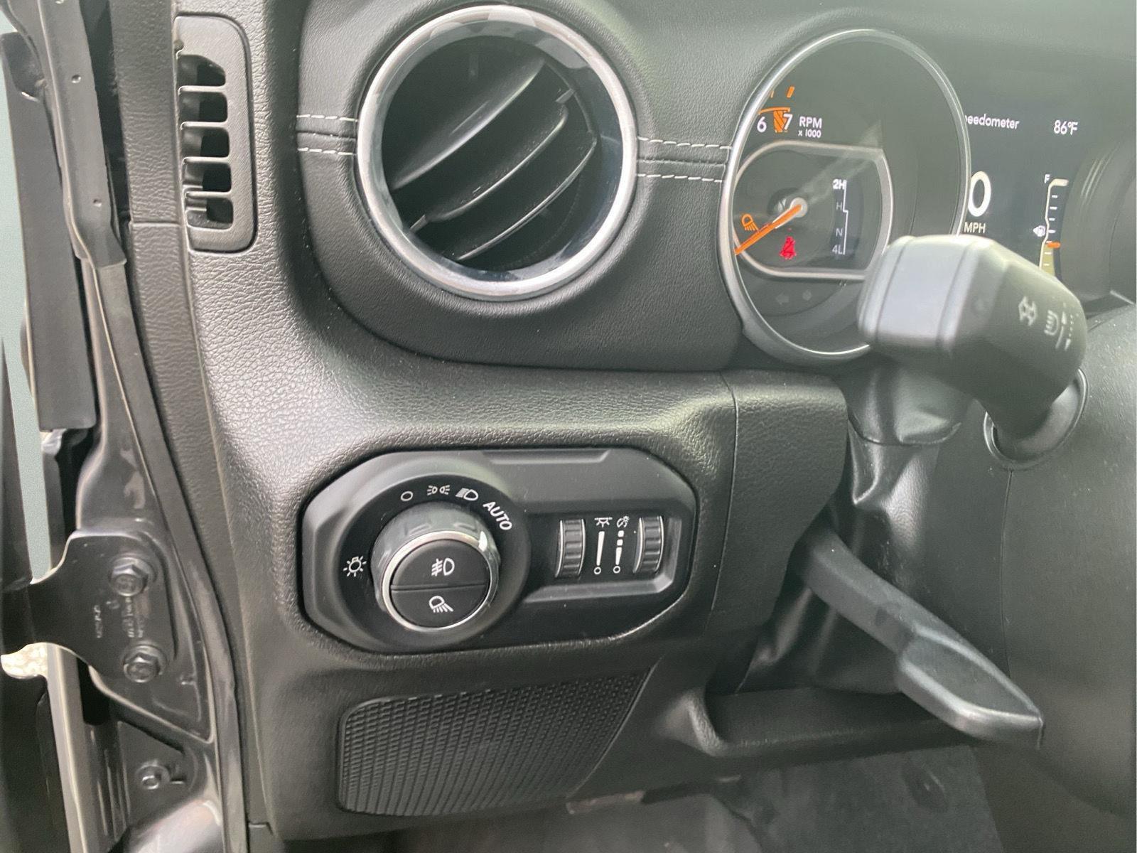 2022 Jeep Gladiator Overland at Nick Chevrolet