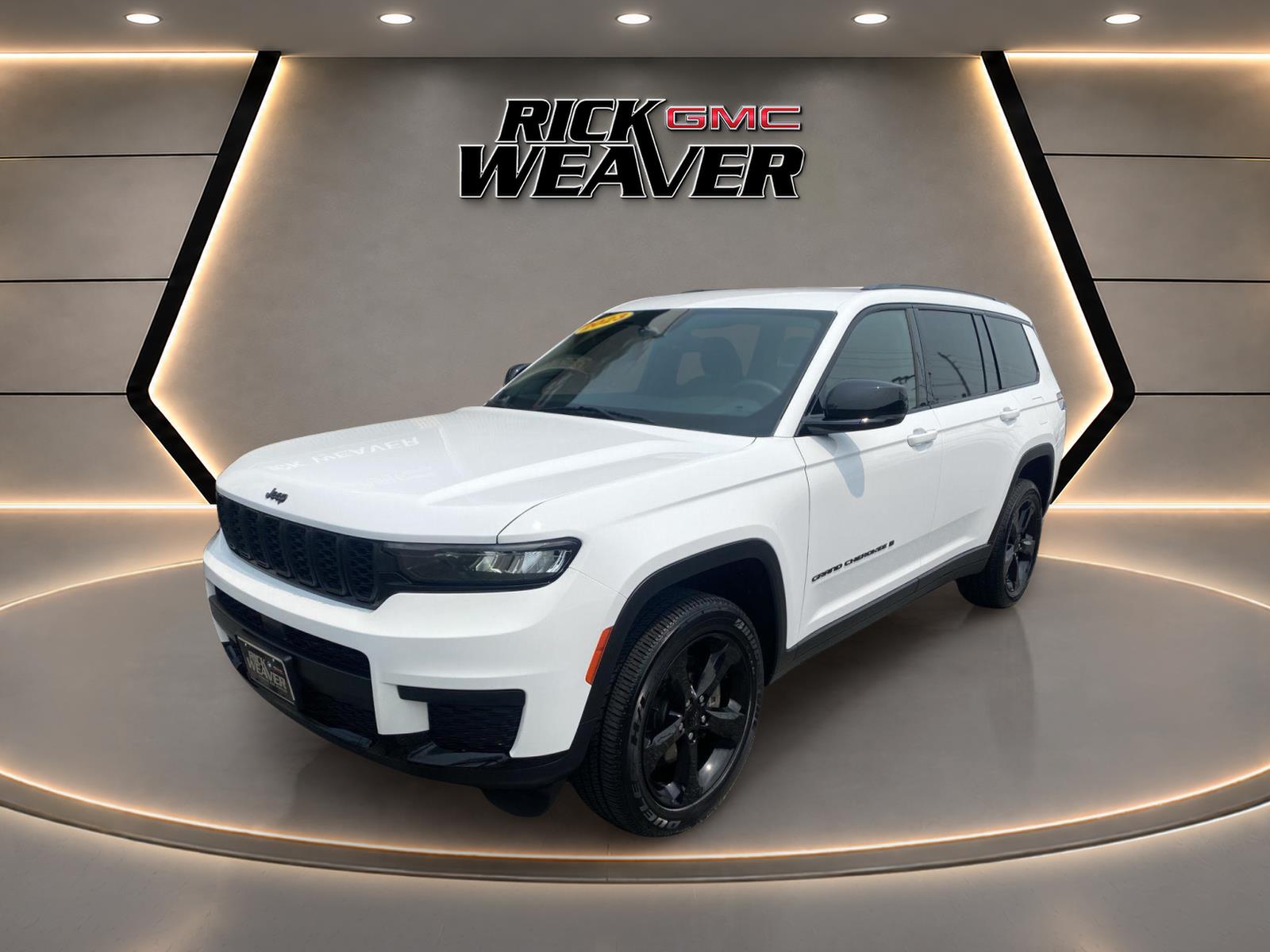 2023 Jeep Grand Cherokee L Altitude at Three Rivers CJD