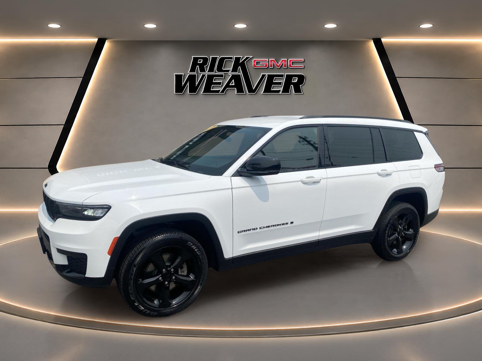 2023 Jeep Grand Cherokee L Altitude at Three Rivers CJD