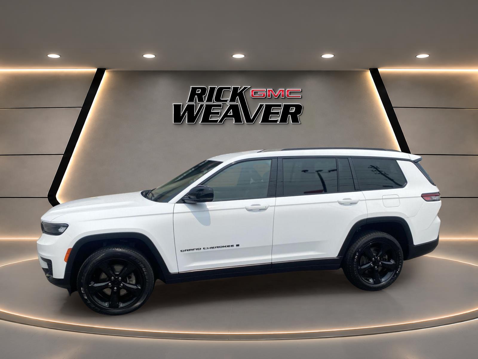 2023 Jeep Grand Cherokee L Altitude at Three Rivers CJD
