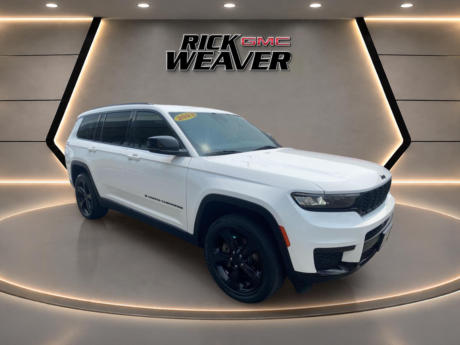 2023 Jeep Grand Cherokee L Altitude at Three Rivers CJD