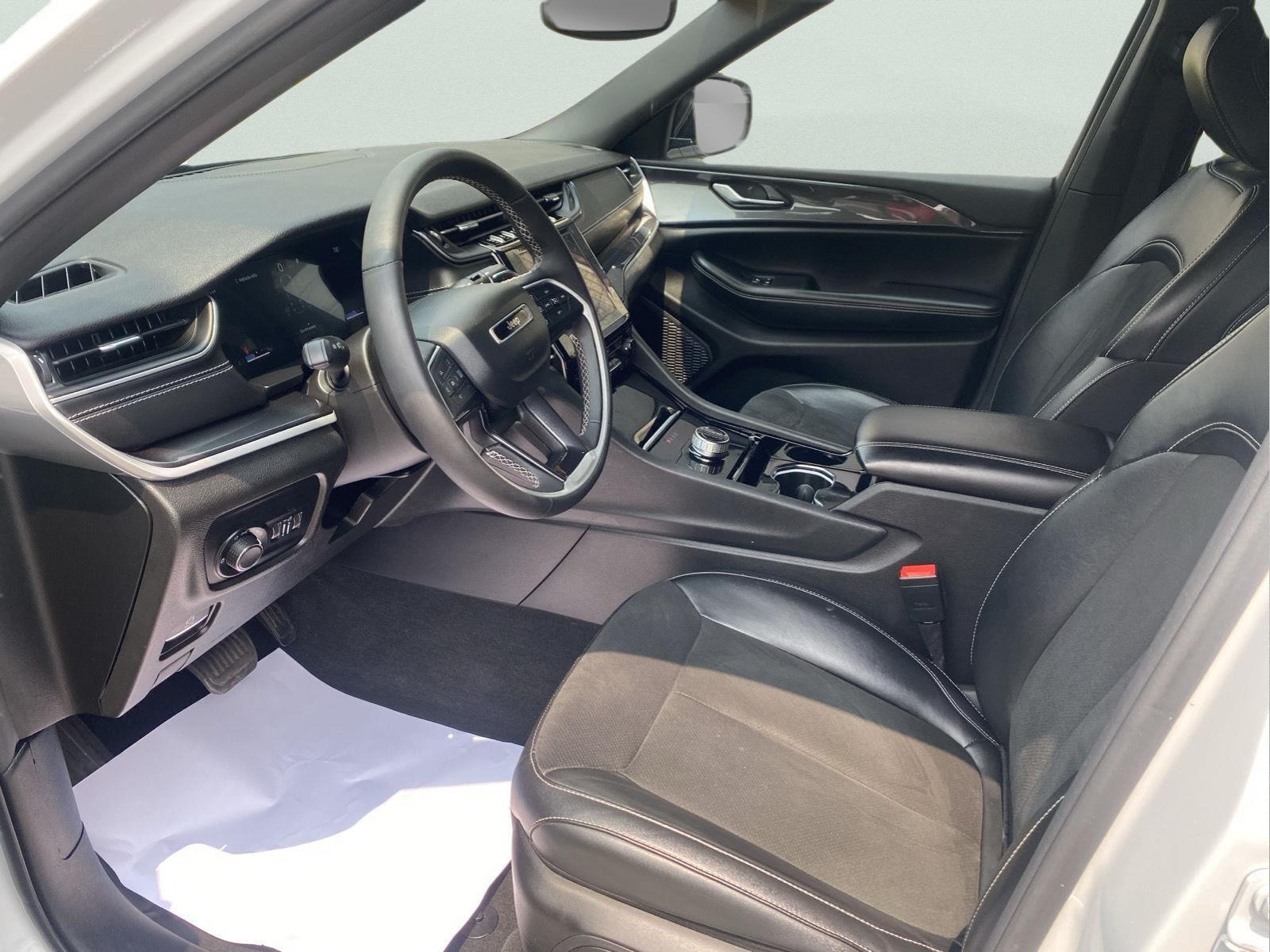 2023 Jeep Grand Cherokee L Altitude at Three Rivers CJD