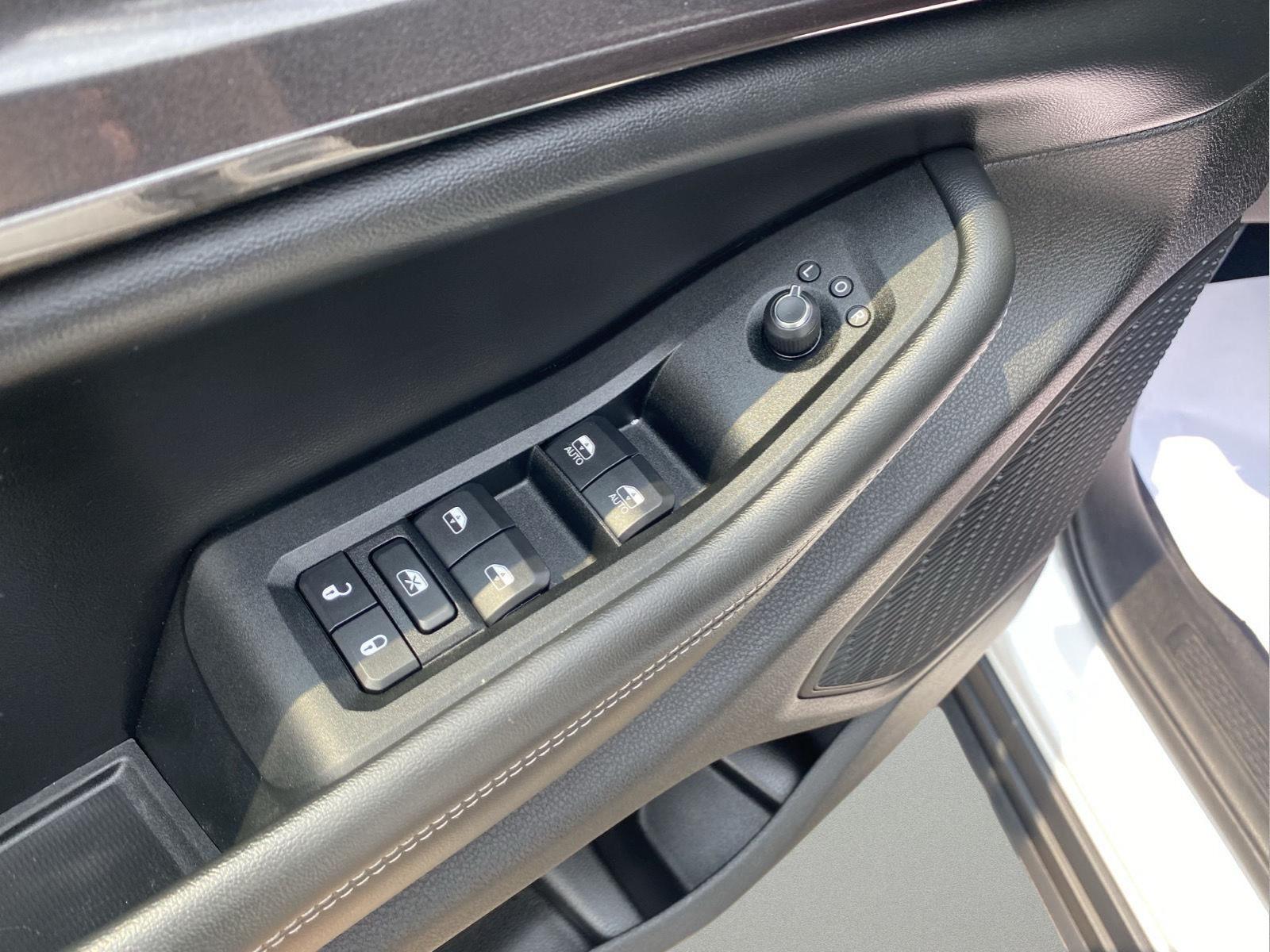 2023 Jeep Grand Cherokee L Altitude at Three Rivers CJD