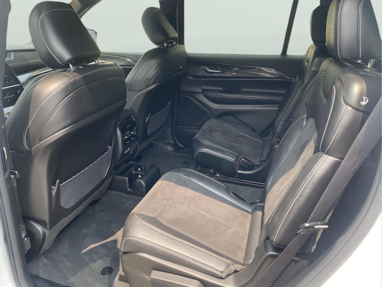 2023 Jeep Grand Cherokee L Altitude at Three Rivers CJD