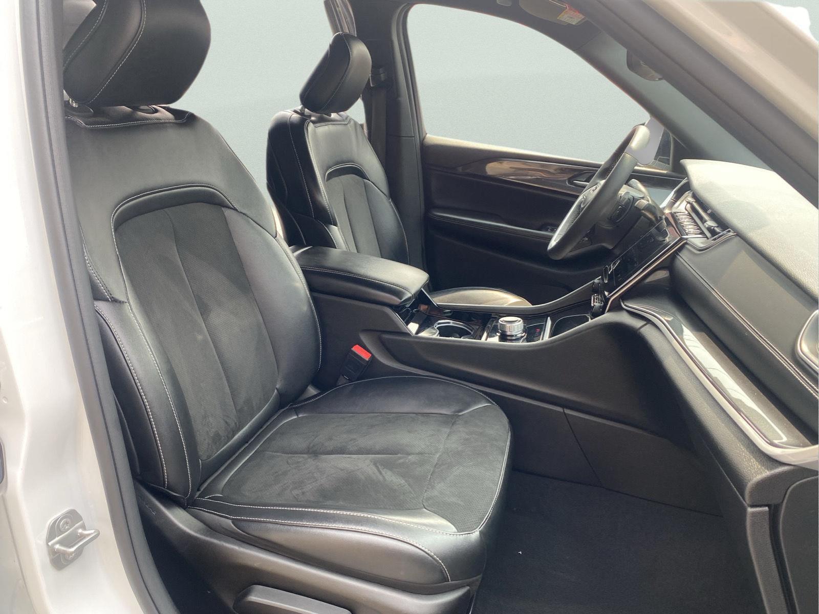 2023 Jeep Grand Cherokee L Altitude at Three Rivers CJD