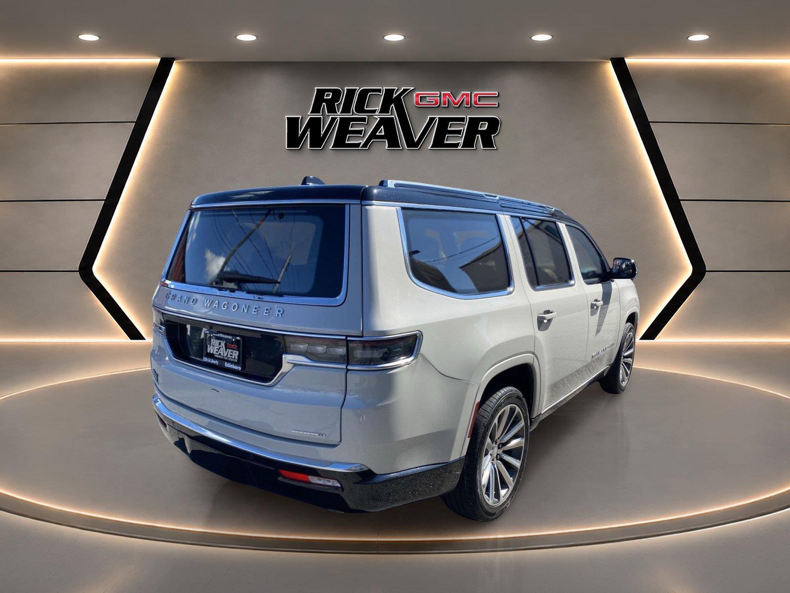2022 Jeep Grand Wagoneer Series II - 5