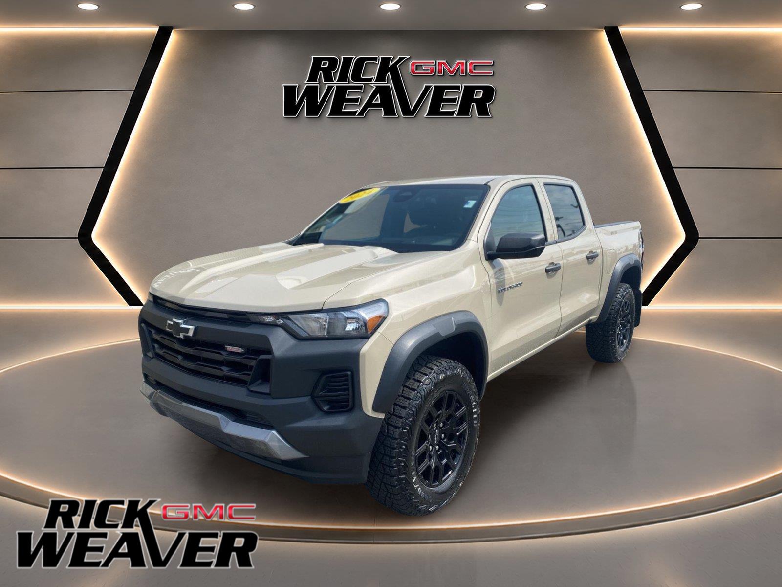 Sand Dune Metallic 2024 Chevrolet Colorado Pickup Truck Four-Wheel Drive 8-Speed Automatic