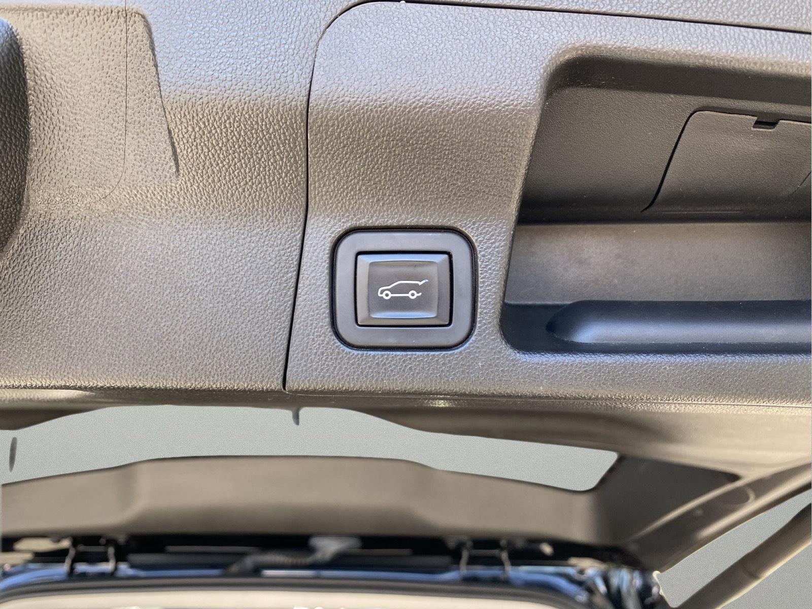 2019 GMC Acadia SLT at McCandless Ford