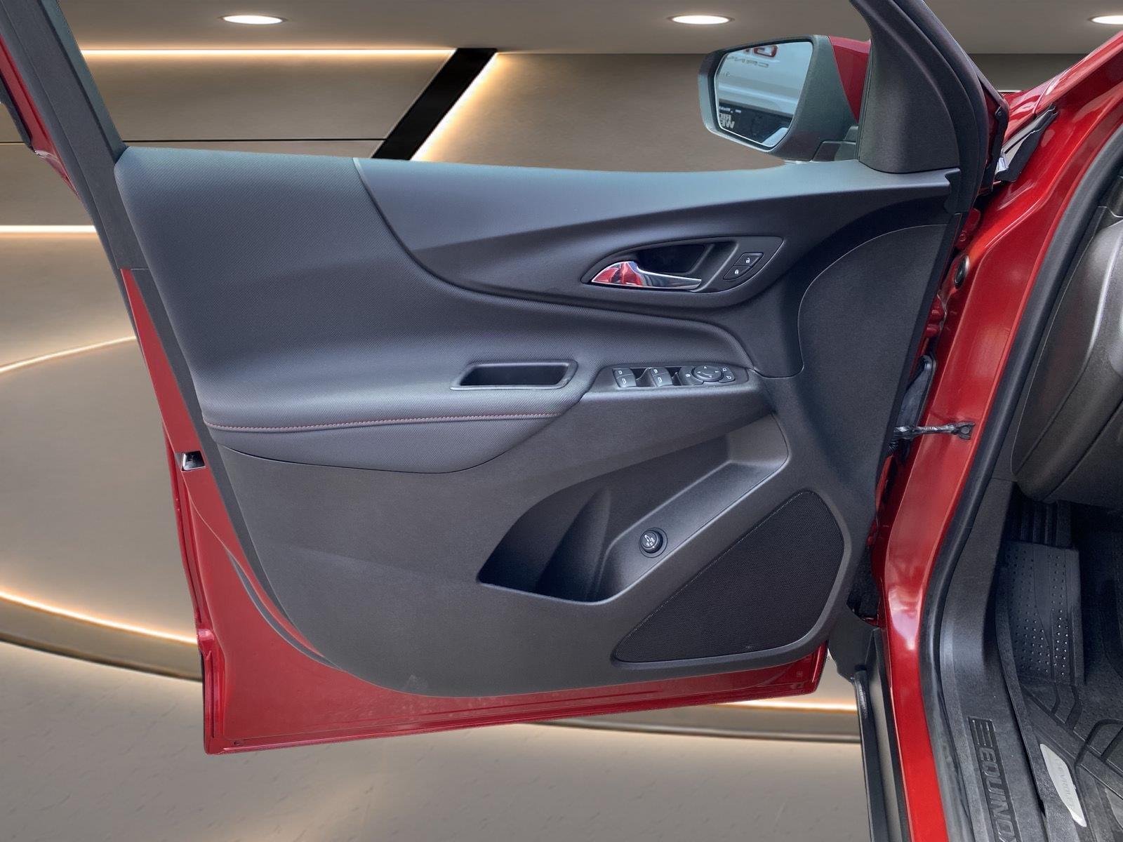 2022 Chevrolet Equinox RS at Lake View Ford