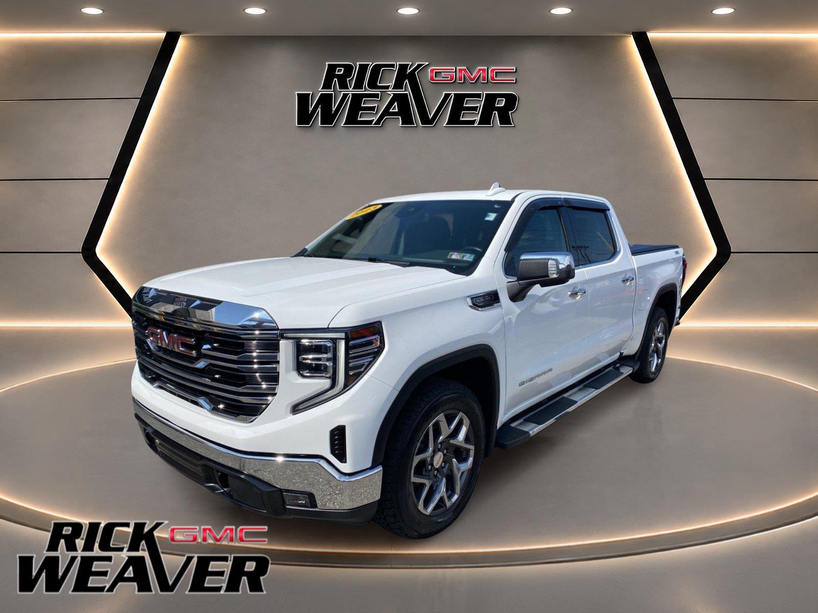 2023 GMC Sierra 1500 SLT Crew Cab 4WD