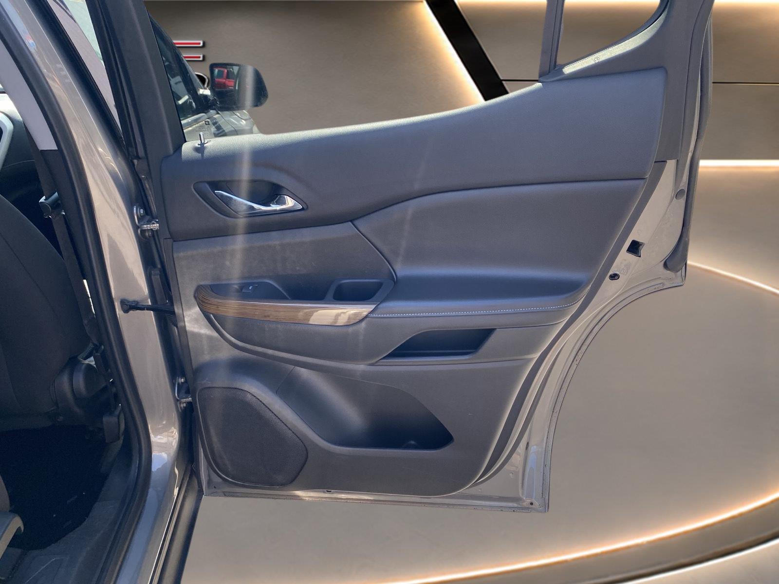 2019 GMC Acadia SLE at McCandless Ford