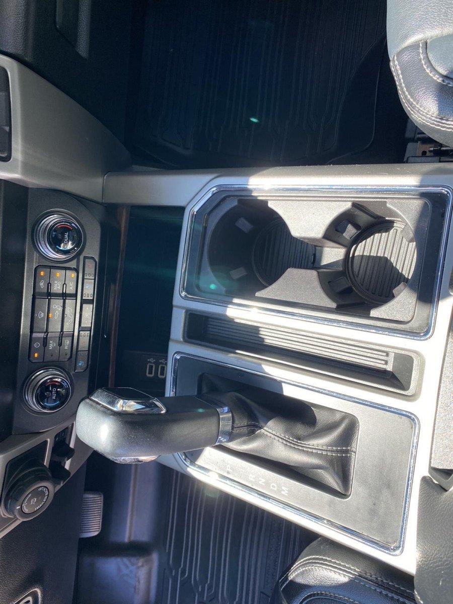 2019 Ford F-150 LARIAT at Lake View Ford
