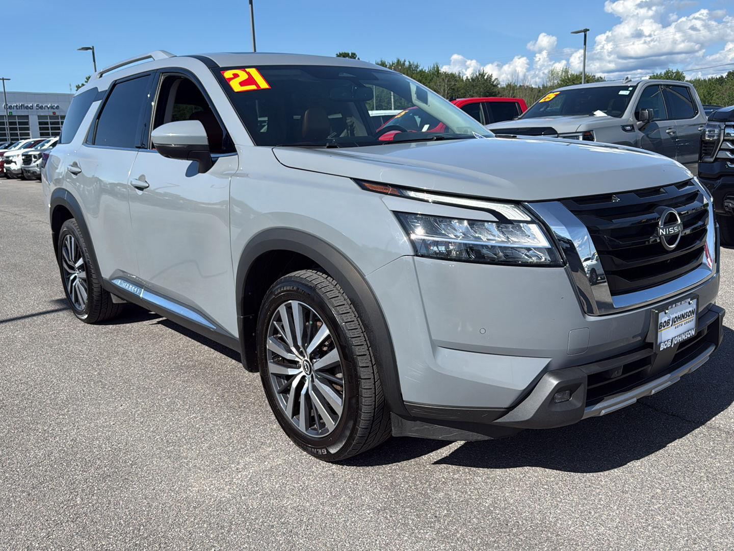 Boulder Gray Pearl 2022 Nissan Pathfinder SUV / Crossover All-Wheel Drive Automatic