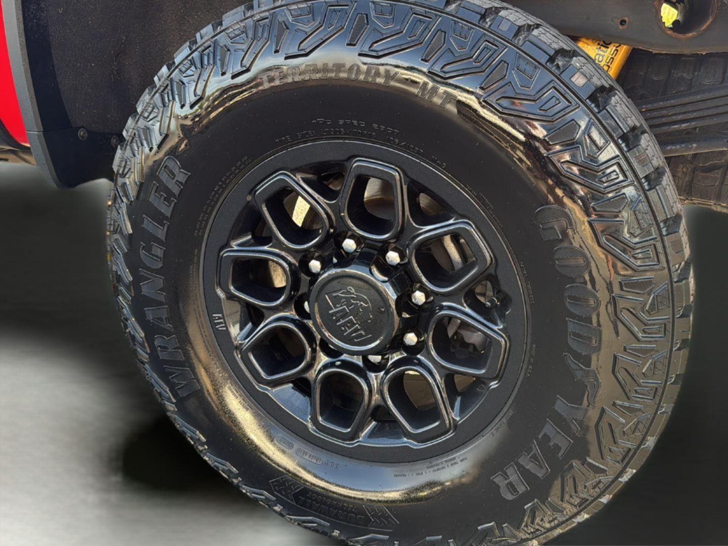 2024 Chevrolet Silverado 2500HD ZR2 - Photo 9