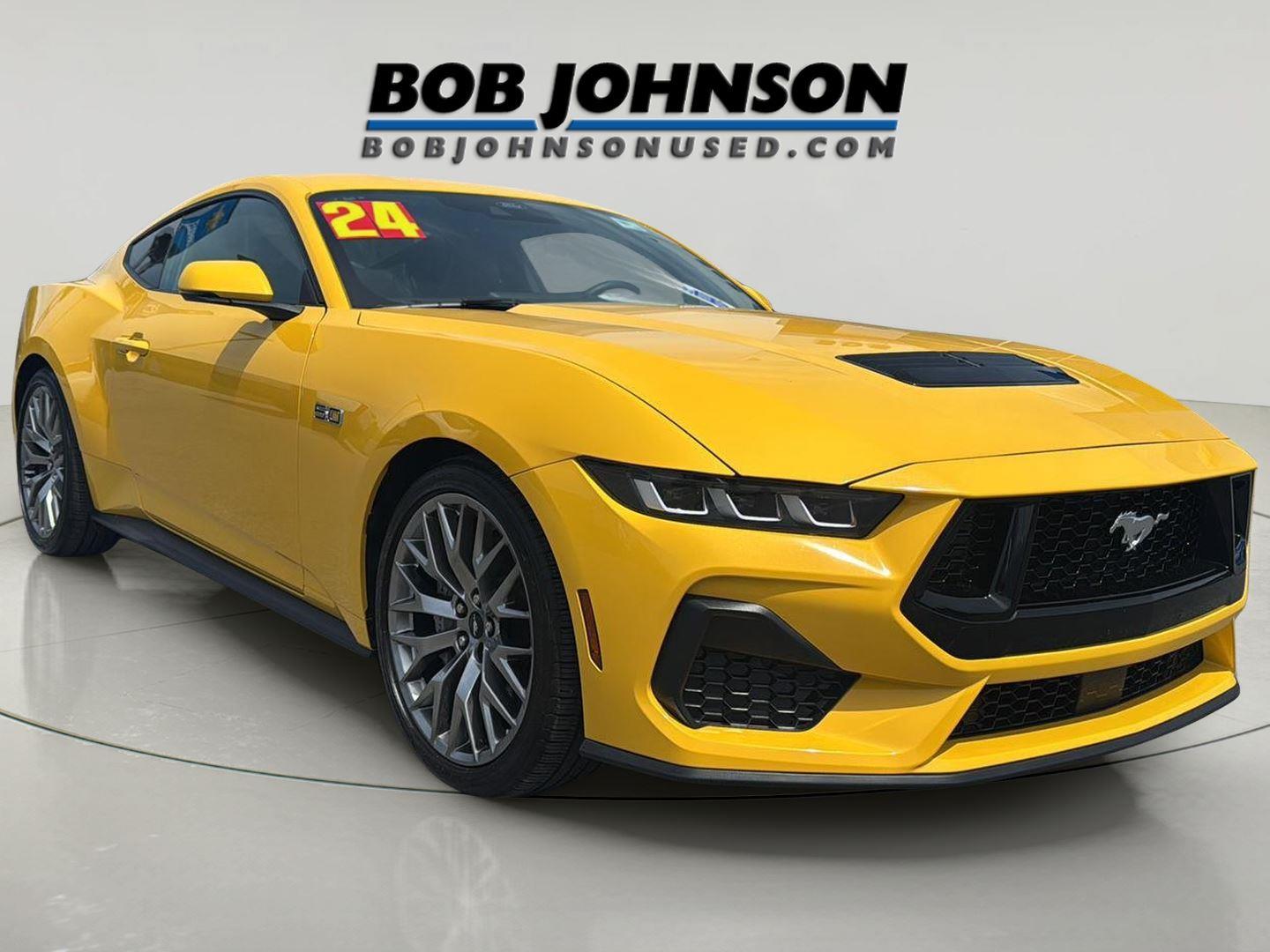 Yellow Splash Metallic Tri-coat 2024 Ford Mustang GT Premium Fastback RWD Coupe Rear-Wheel Drive Automatic