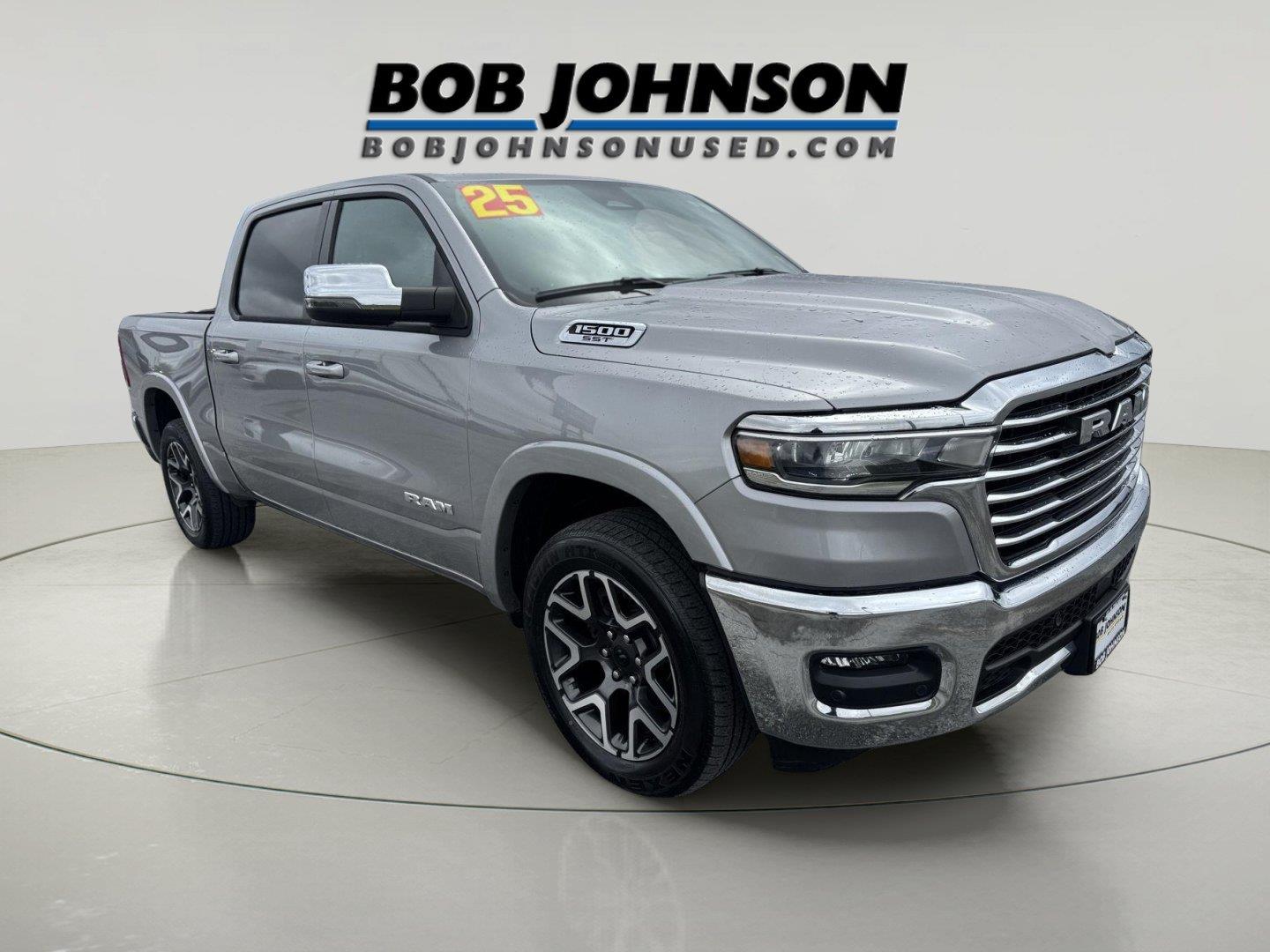 2025 RAM 1500 Laramie Crew Cab 4WD