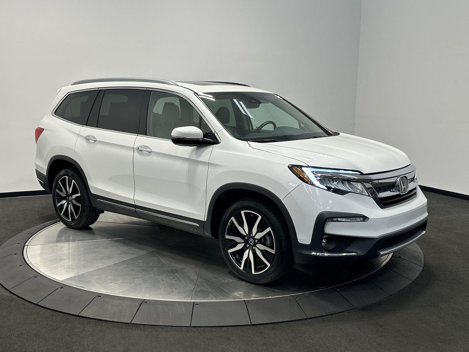 Platinum White Pearl 2021 Honda Pilot SUV / Crossover All-Wheel Drive Automatic