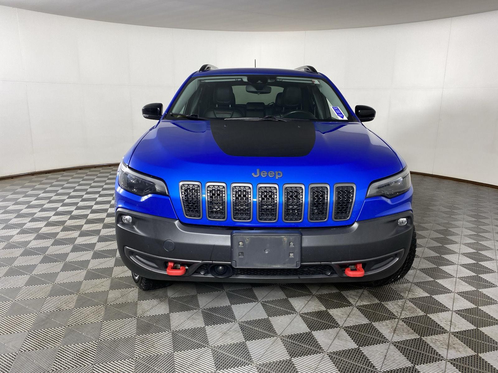 Used 2022 Hydro Blue Pearlcoat Jeep Trailhawk image 2