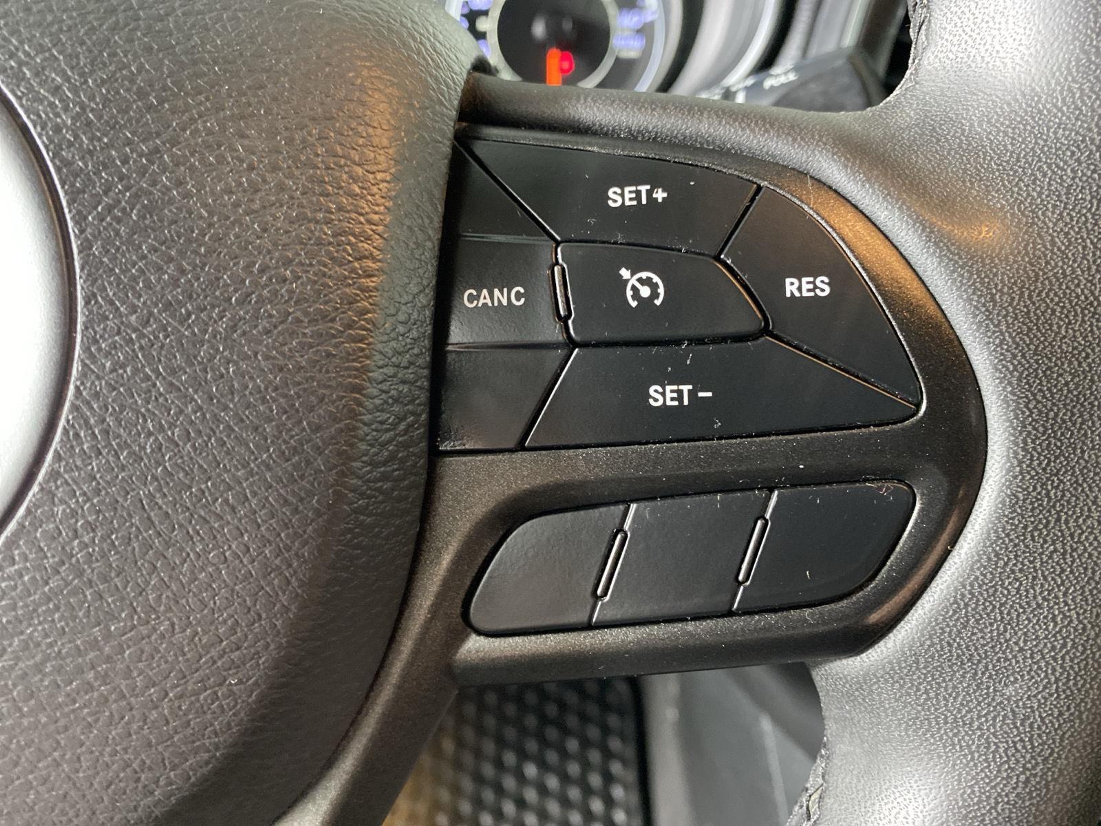 Used 2022 Hydro Blue Pearlcoat Jeep Trailhawk image 16
