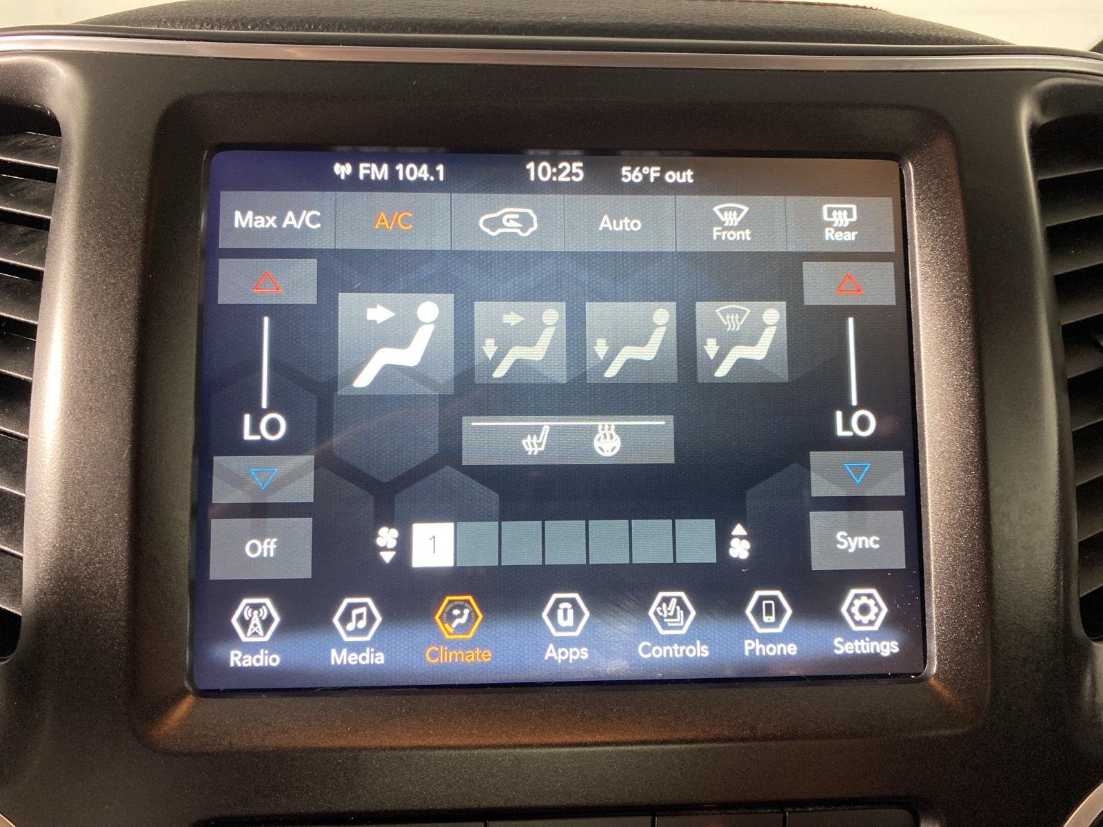 Used 2022 Hydro Blue Pearlcoat Jeep Trailhawk image 20