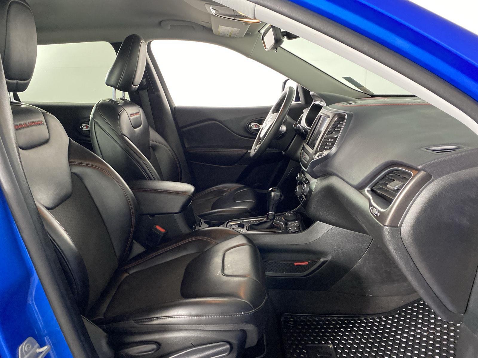 Used 2022 Hydro Blue Pearlcoat Jeep Trailhawk image 26