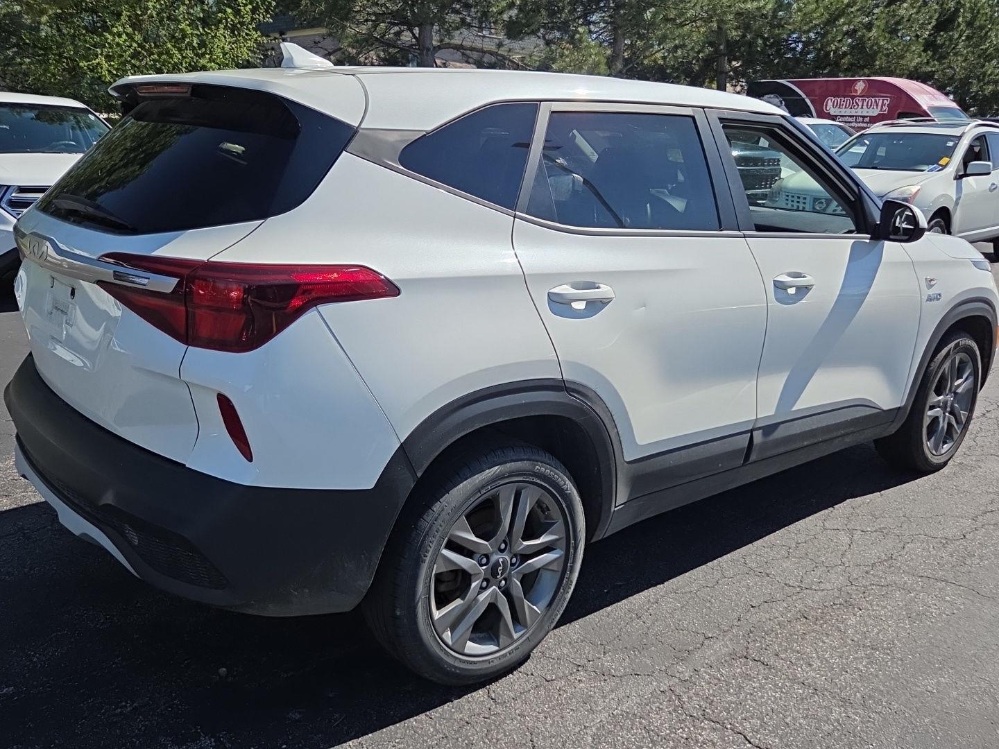 Used 2022 Snow White Pearl Kia LX image 2
