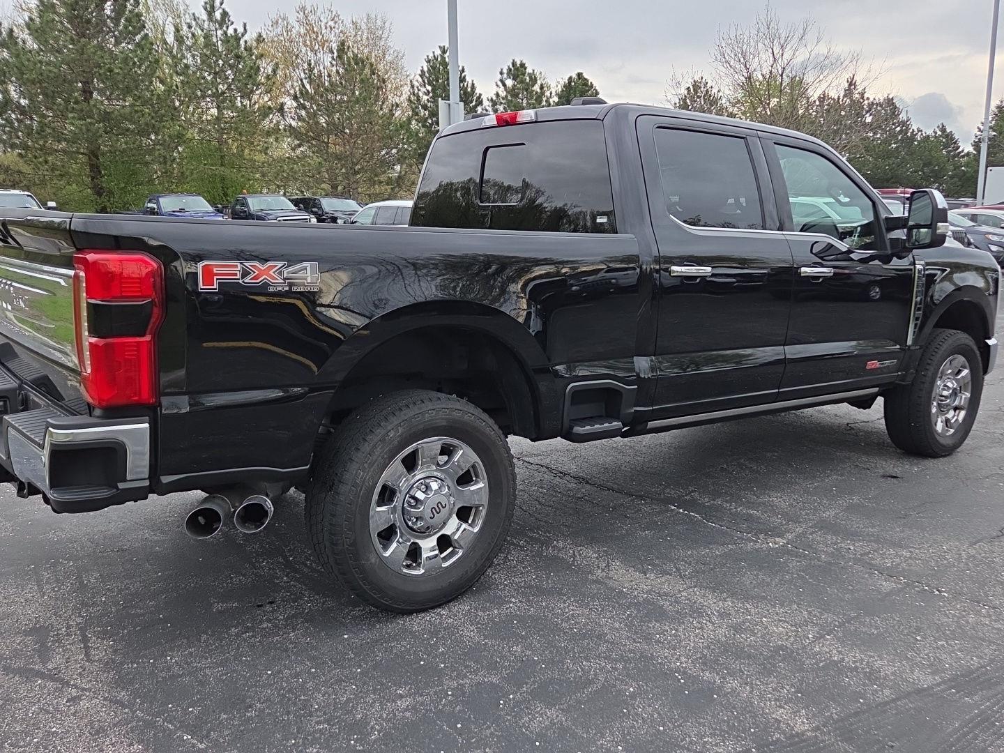 Used 2024 Agate Black Metallic Ford King Ranch image 3