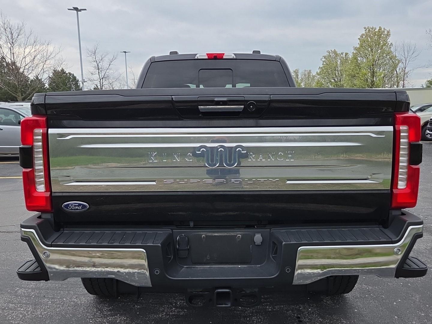 Used 2024 Agate Black Metallic Ford King Ranch image 4
