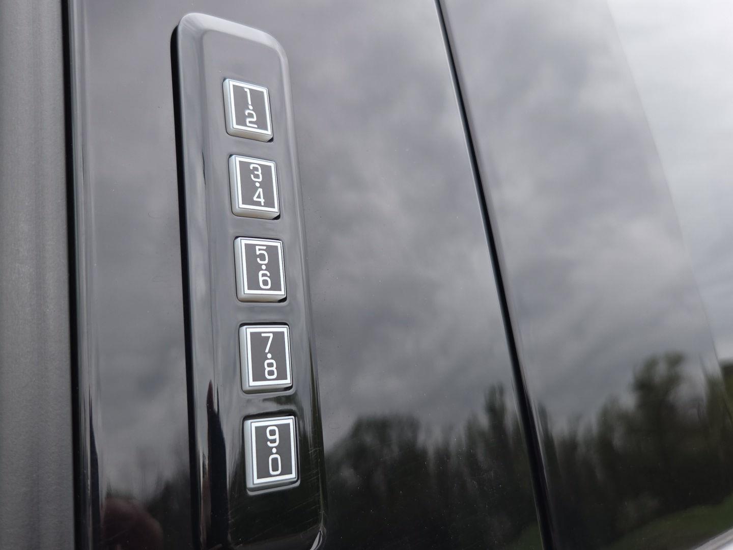 Used 2024 Agate Black Metallic Ford King Ranch image 15