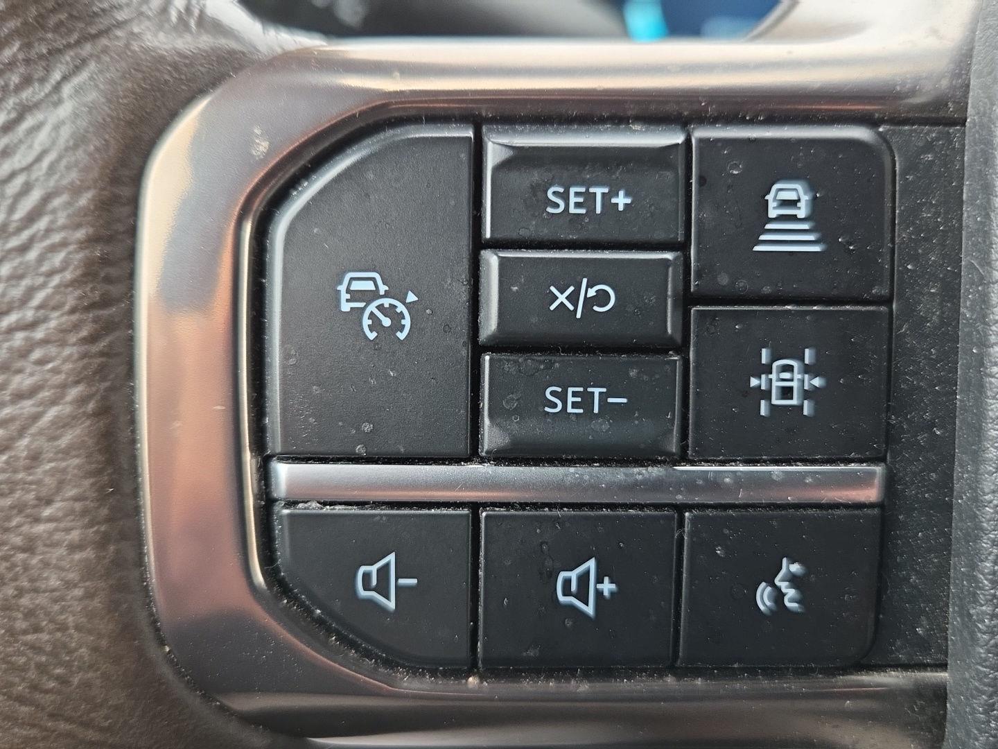 Used 2024 Agate Black Metallic Ford King Ranch image 21