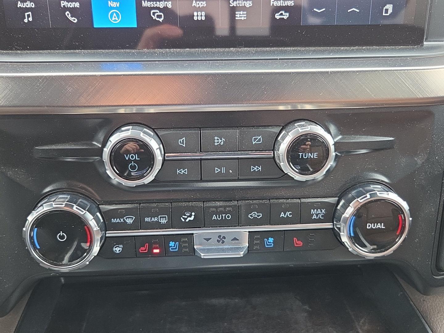 Used 2024 Agate Black Metallic Ford King Ranch image 25