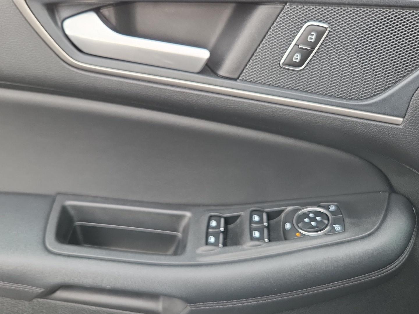 Used 2024 Agate Black Ford SEL image 13
