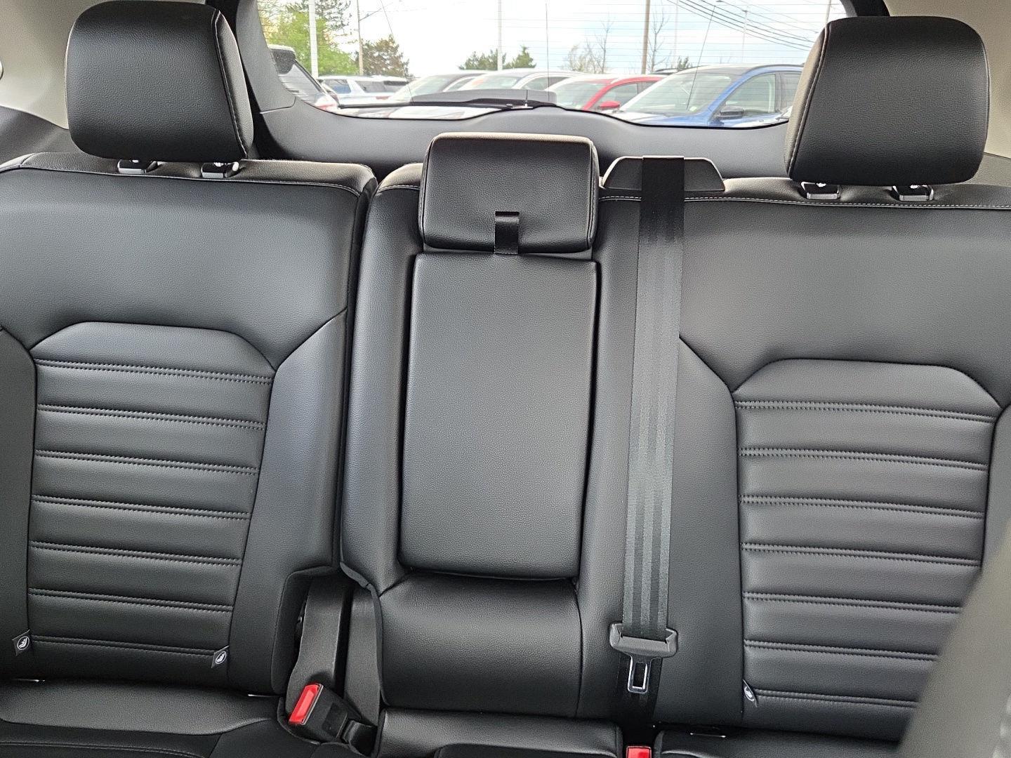 Used 2024 Agate Black Ford SEL image 15