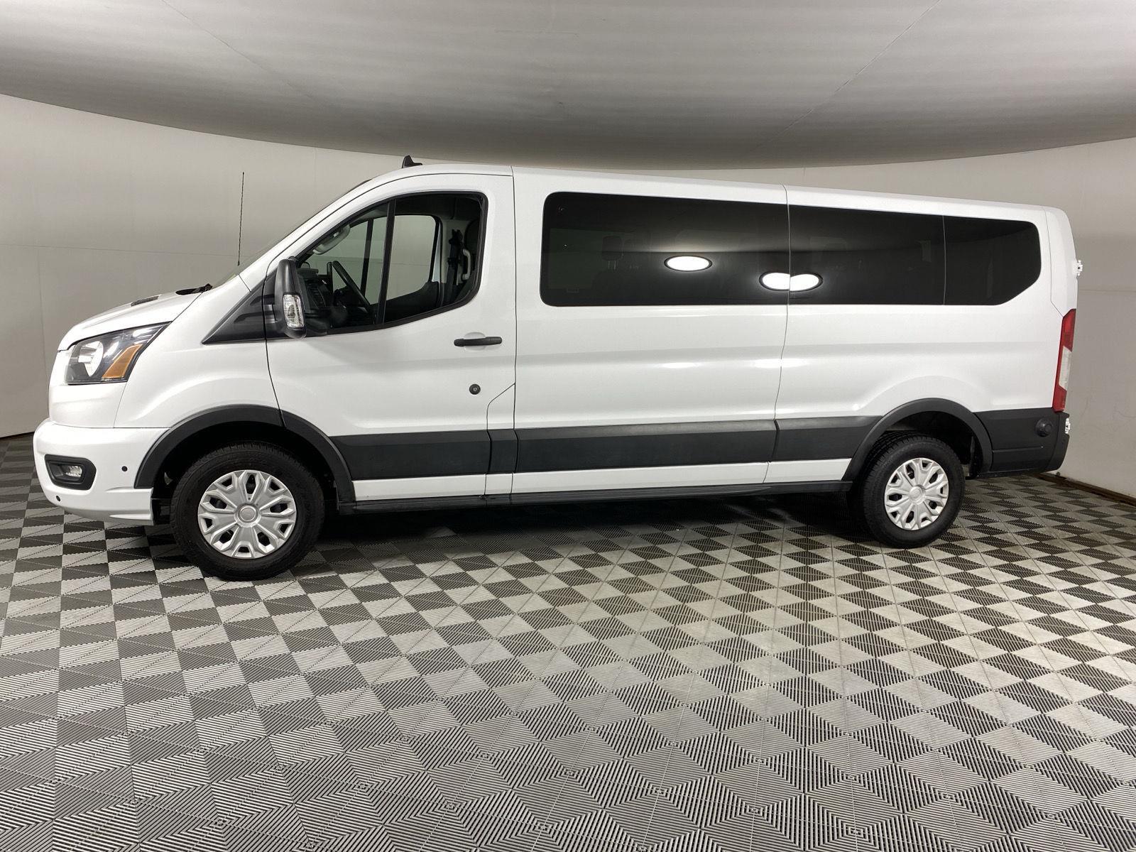 Used 2024 Oxford White Ford 350 XL image 4