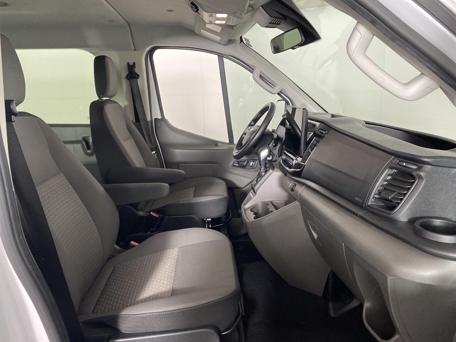Used 2024 Oxford White Ford 350 XL image 22