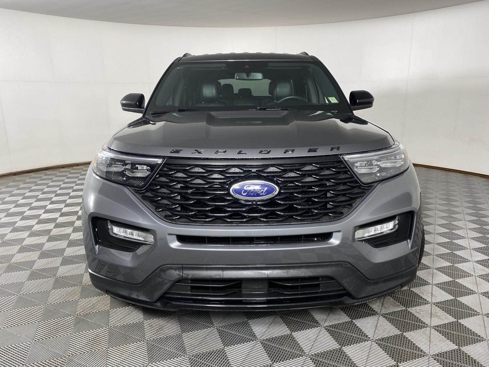 Used 2023 Carbonized Gray Ford ST-Line image 2