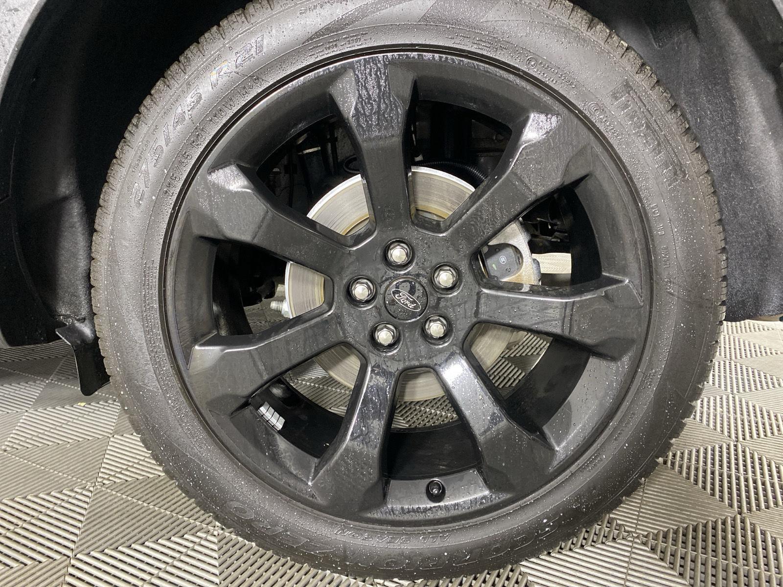 Used 2023 Carbonized Gray Ford ST-Line image 9