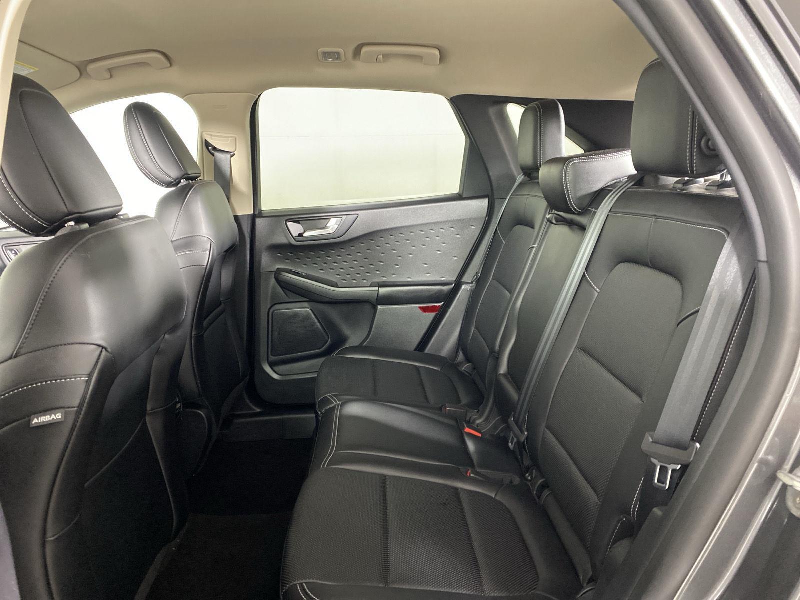 Used 2020 Magnetic Ford SEL image 22