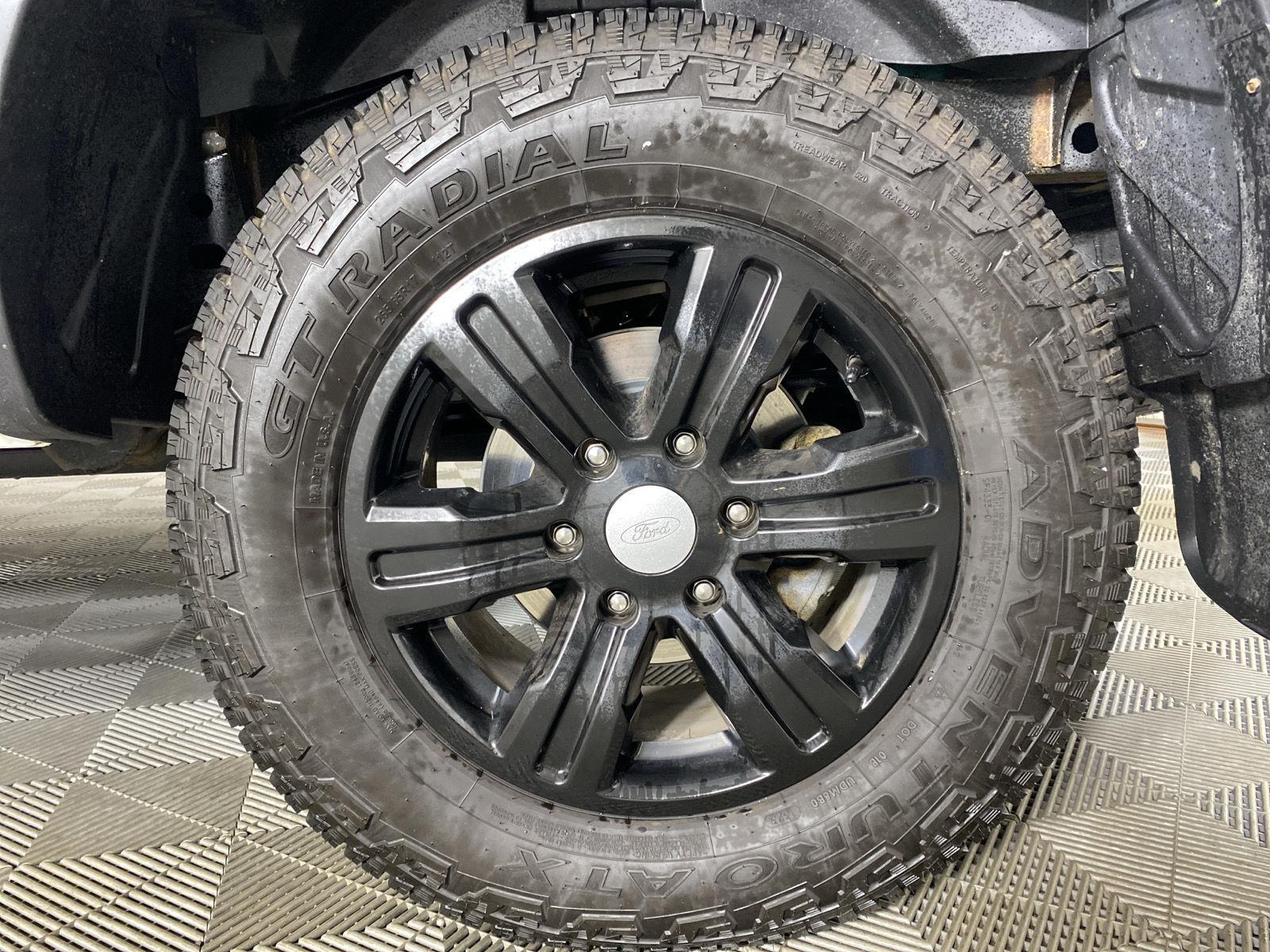 Used 2019 Oxford White Ford XL image 12