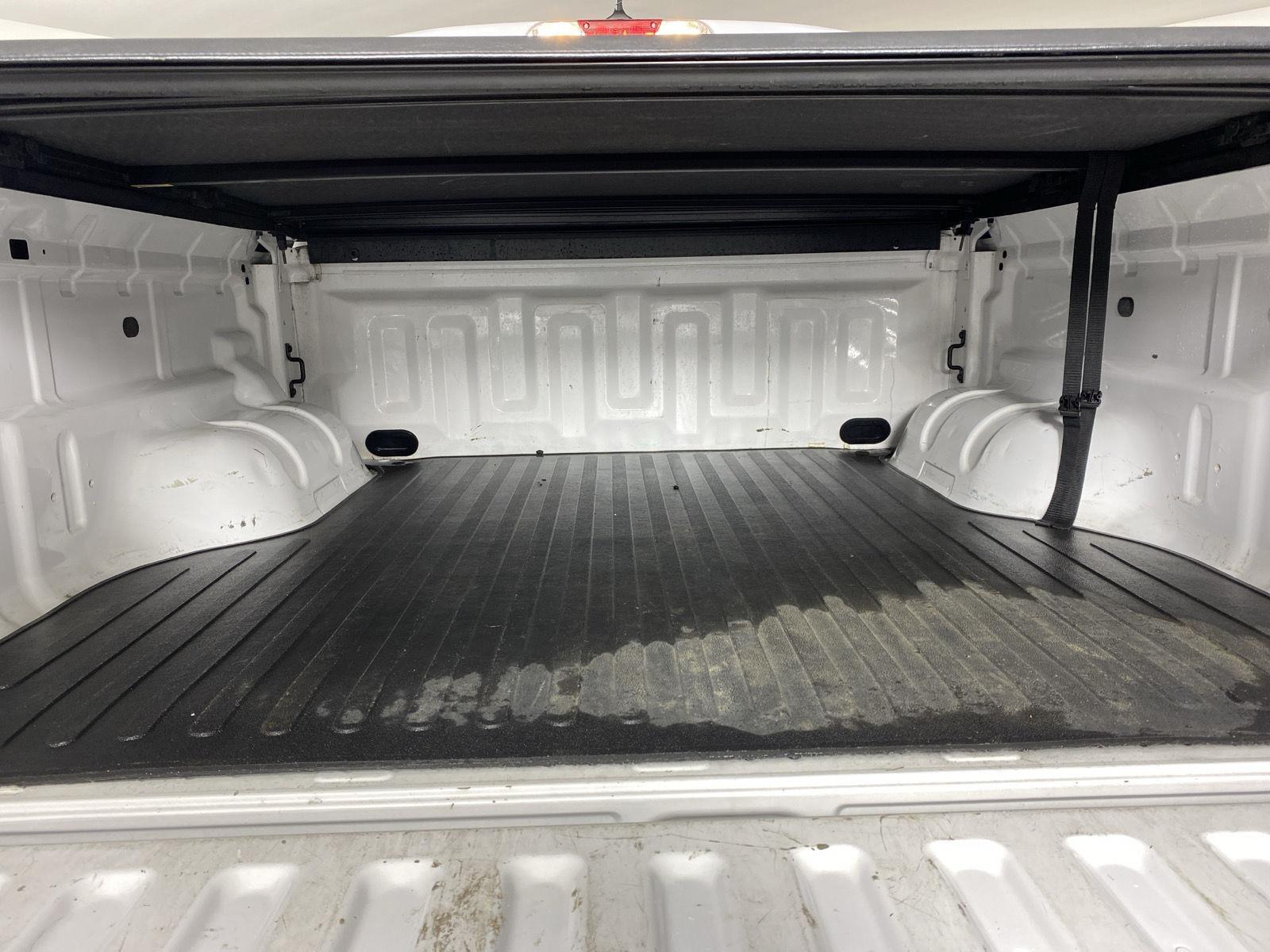 Used 2019 Oxford White Ford XL image 24
