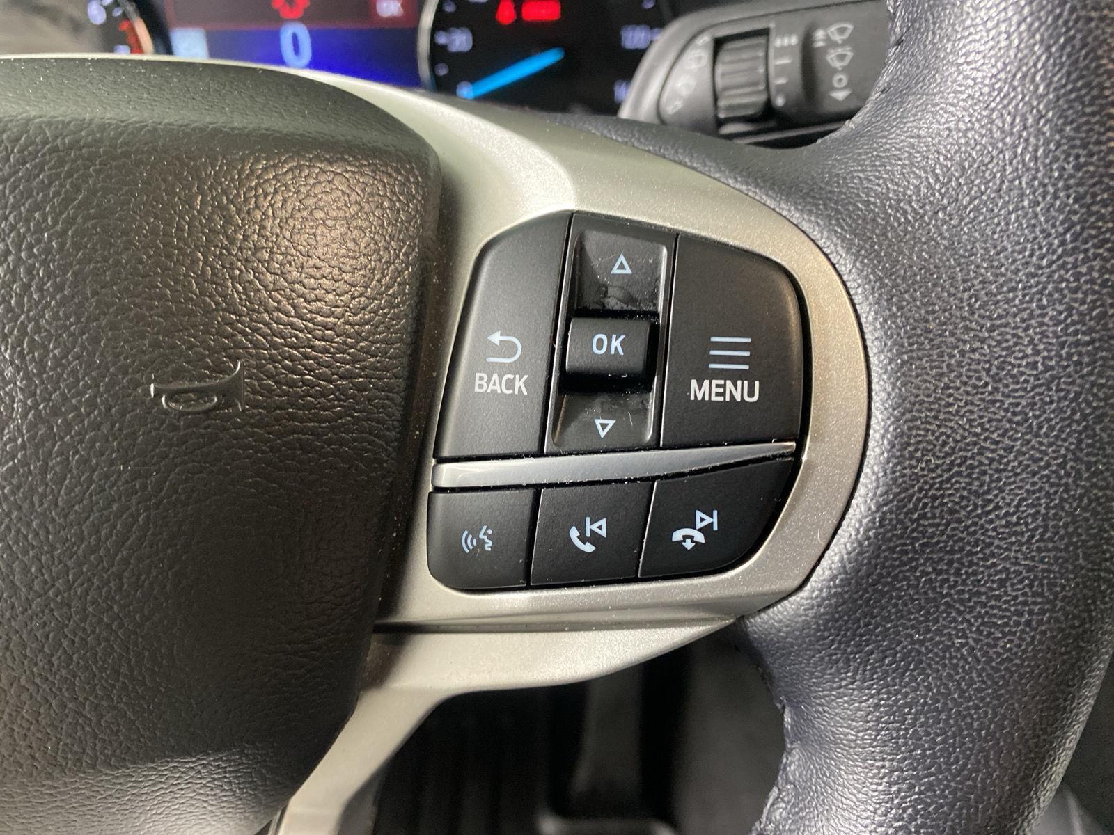 Used 2023 Jewel Red Metallic Tinted Clearcoat Ford XLT image 19