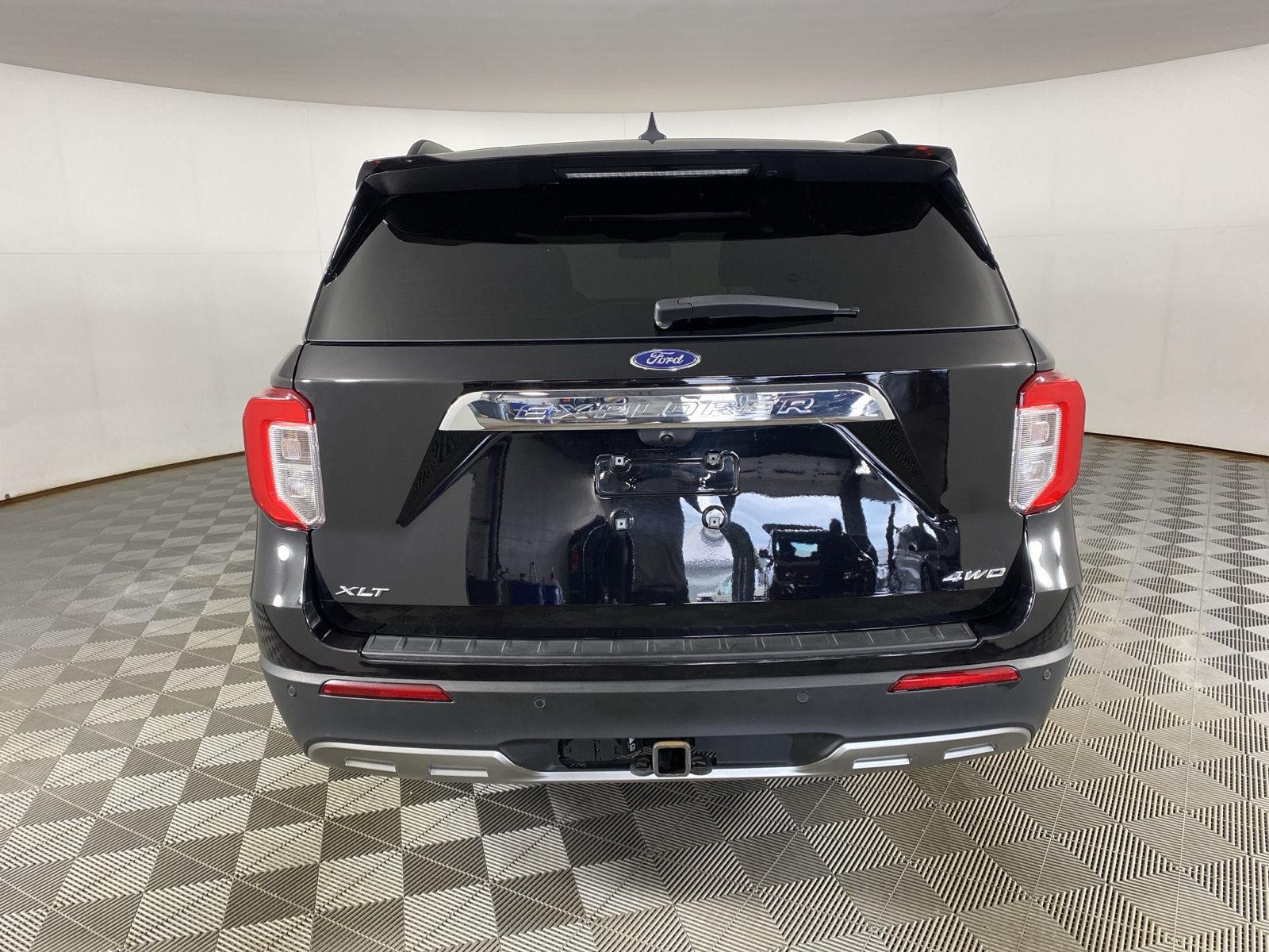 Used 2023 Agate Black Metallic Ford XLT image 9