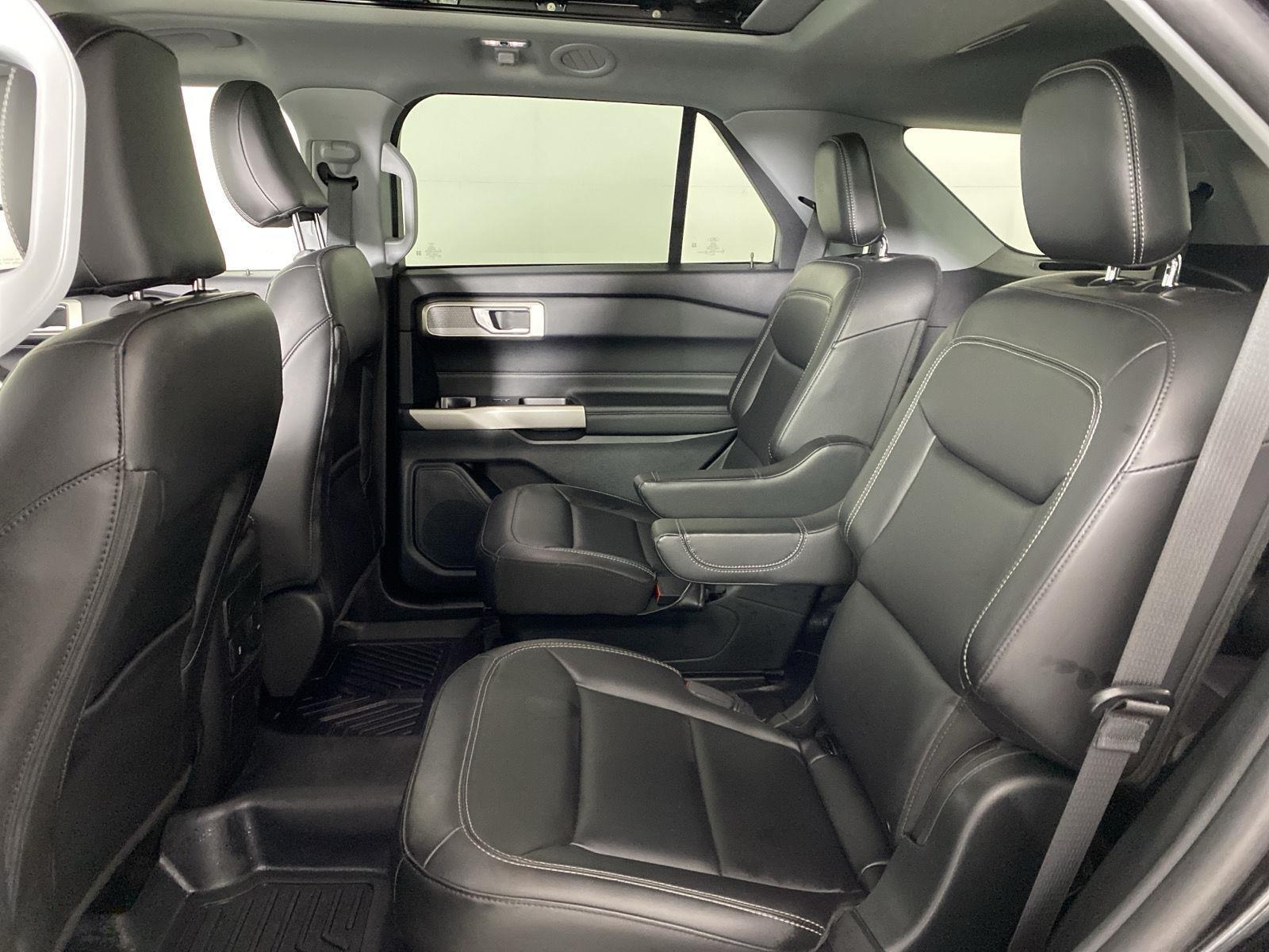 Used 2023 Agate Black Metallic Ford XLT image 27