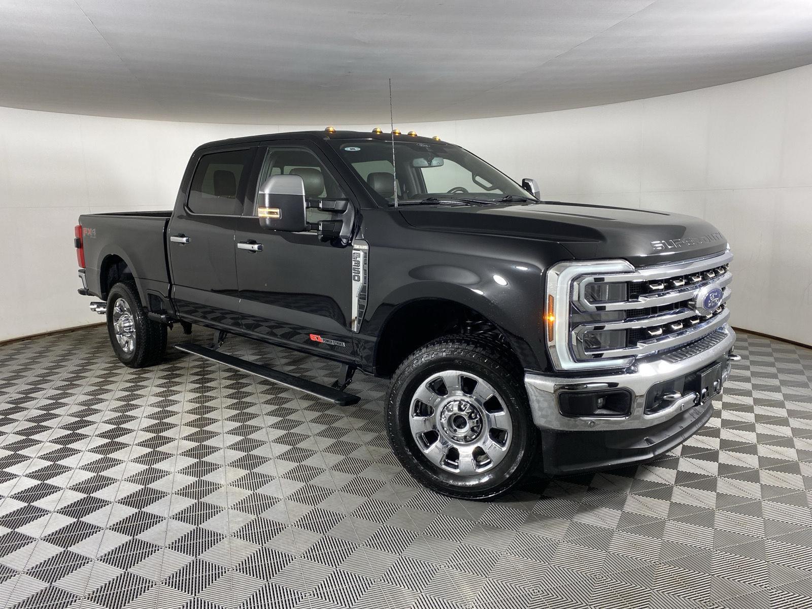 Used 2024 Agate Black Metallic Ford King Ranch image 27