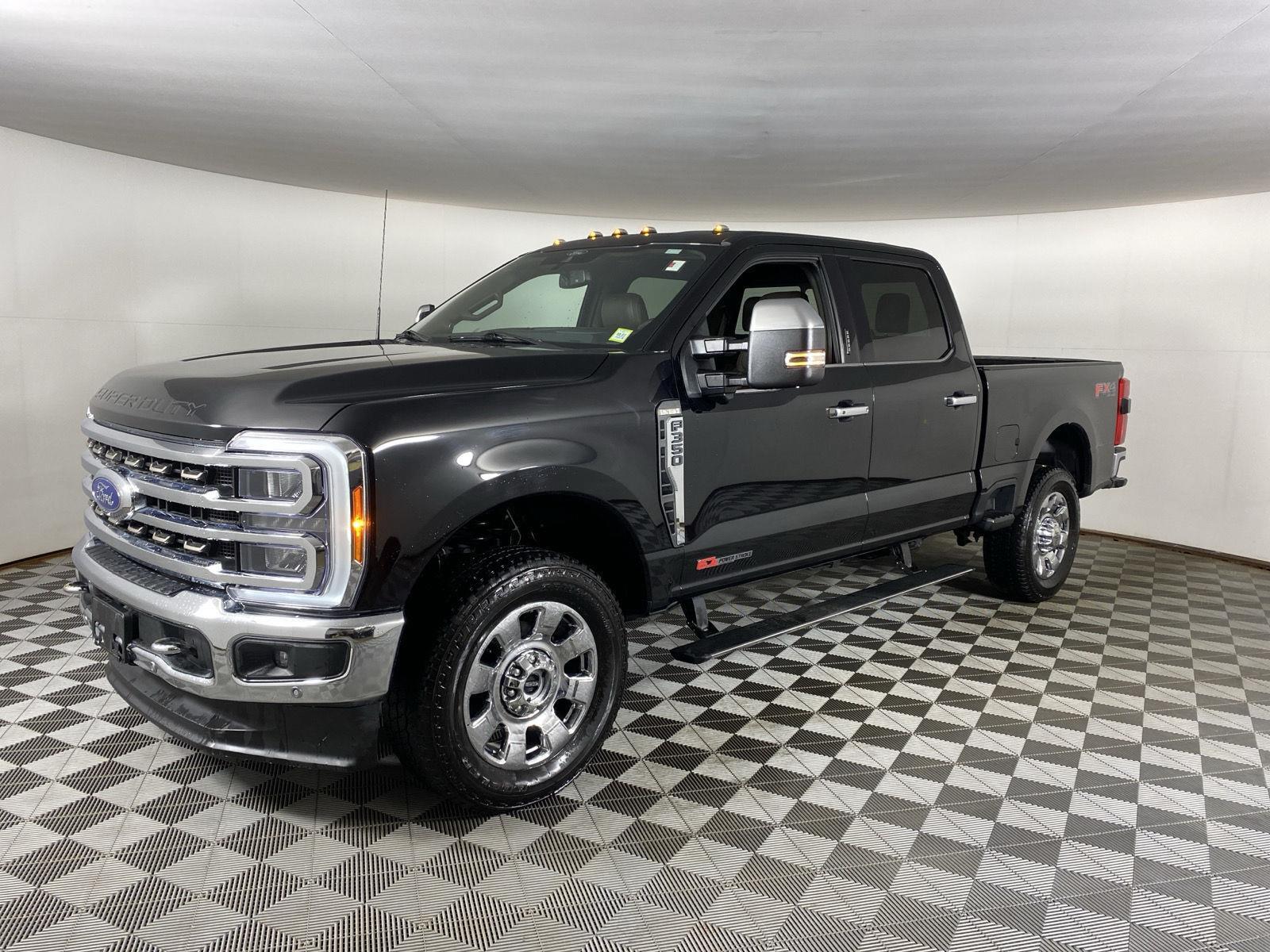 Used 2024 Agate Black Metallic Ford King Ranch image 29