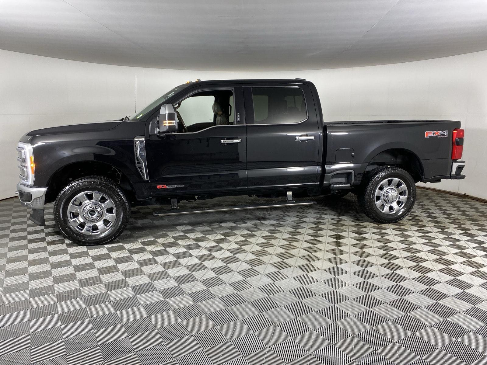 Used 2024 Agate Black Metallic Ford King Ranch image 30