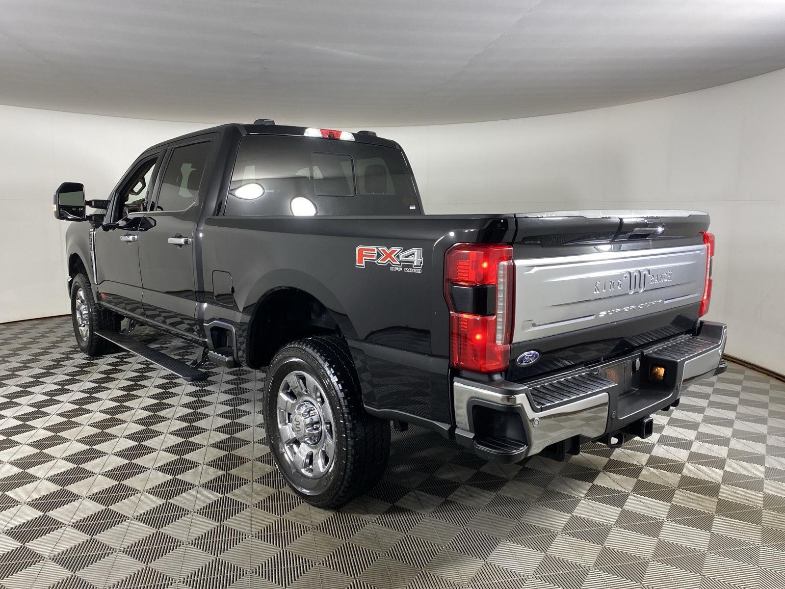 Used 2024 Agate Black Metallic Ford King Ranch image 31