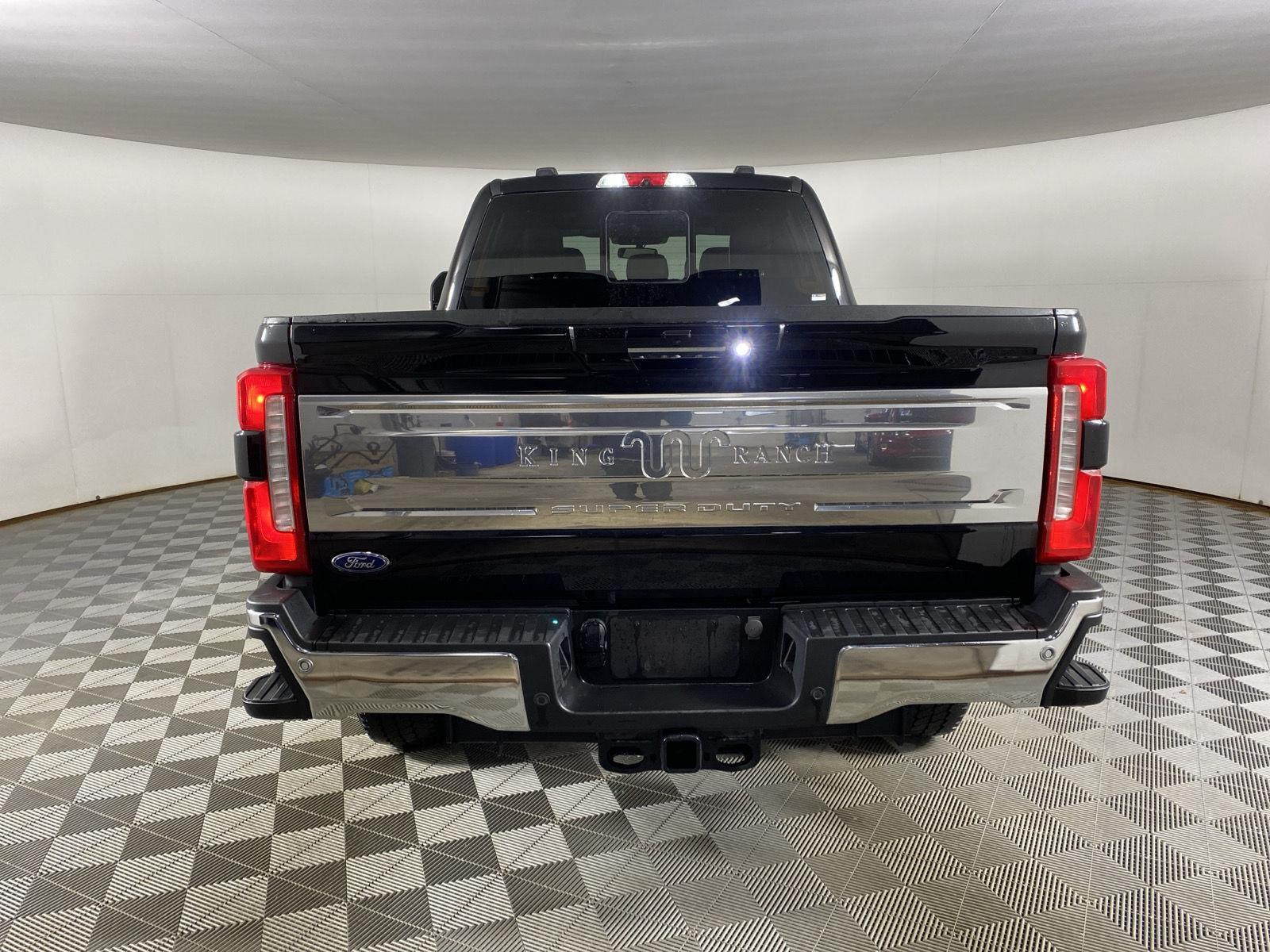 Used 2024 Agate Black Metallic Ford King Ranch image 32
