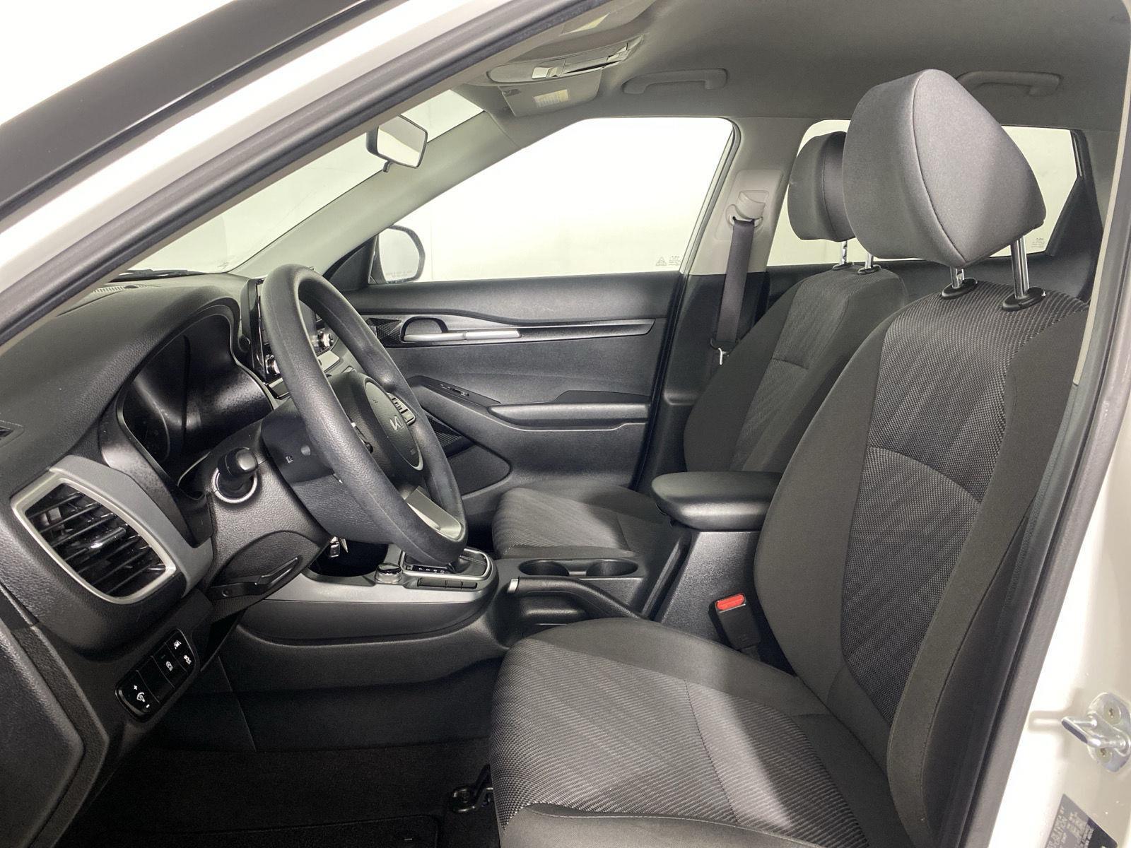 Used 2022 Snow White Pearl Kia LX image 25