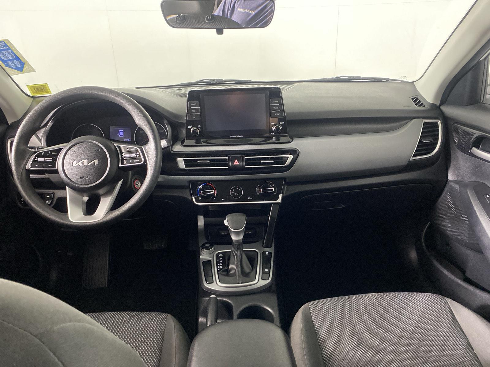Used 2022 Snow White Pearl Kia LX image 36